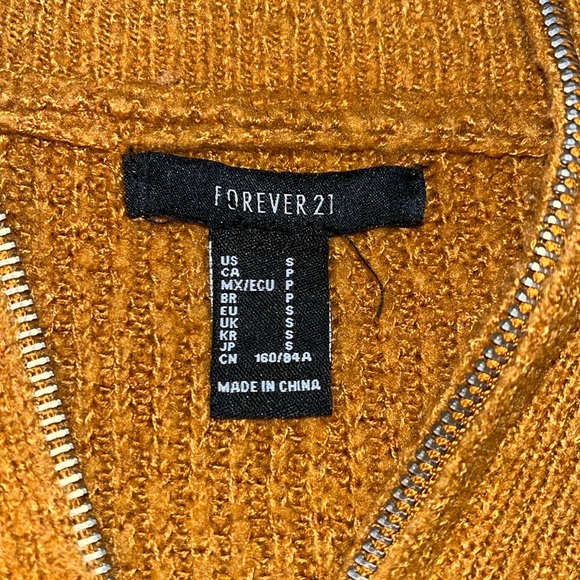 Forever 21 Gold Sweater - Picture 6 of 9
